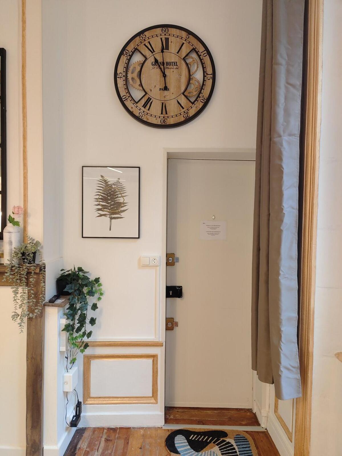 Studio Lumineux Et Fleuri Idealement Situe Apartment ก็อง ภายนอก รูปภาพ